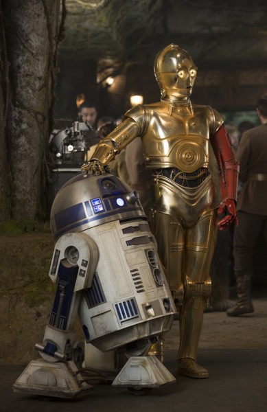 Star Wars: The Force Awakens R2-D2 and C-3PO (Anthony Daniels) Ph: David James &copy;Lucasfilm 2015